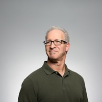 أستاذ محمد حسن